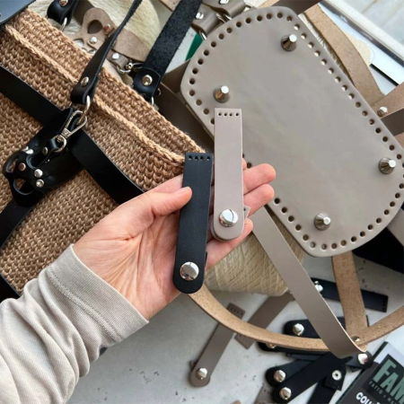 Хлястик на кнопке 2*12 см из натуральной кожи