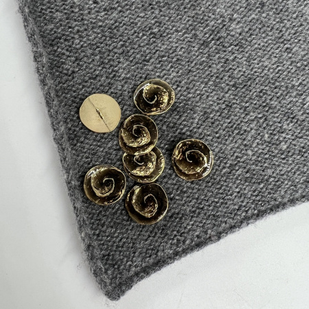 Пуговицы Sandra, размер 32