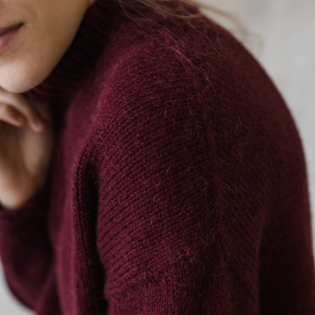 Доступ к онлайн-совместнику. Японское плечо + V-вырез