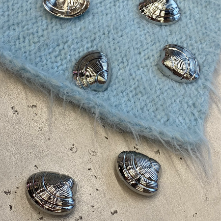 Пуговица CHANEL SS Мидия 38 мм