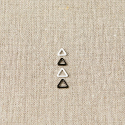 Треугольные маркеры XS для тонких спиц Cocoknits Triangle Stitch Markers, 3233