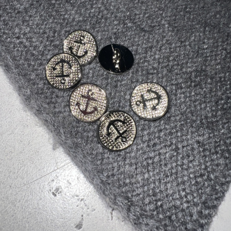 Пуговицы Sandra, размер 24