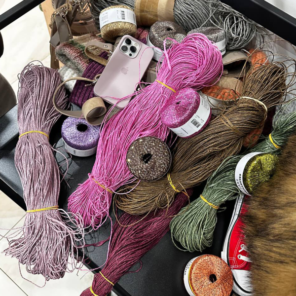 Пряжа Lang Paillettes пайетки