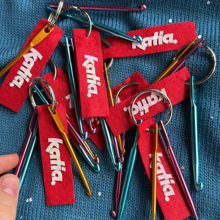 Брелок Katia с 3-мя цветными крючками Брелок Katia с 3-мя цветными крючками