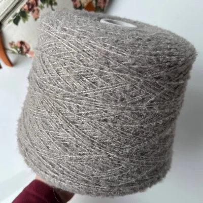 Бобина Cindy by Lanifico del Olivio (26% меринос экстрафайн, 26% беби альпака, 38% хлопок, 10% кашемир), 320 м. (1803, Блик серебра)