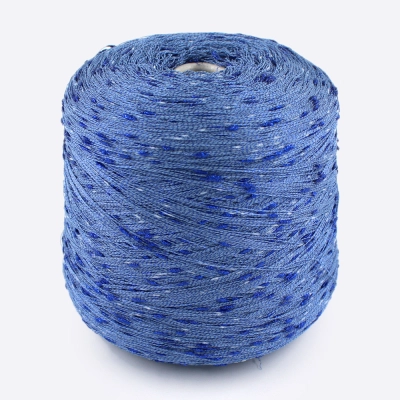 Бобина звездочки Lucky Star 1/11000 ( 75% вискоза, 5% ПА, 20% ПЭ), 1100 м. (6477, Небо с синим)