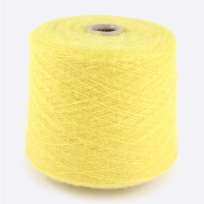 Бобина KIDSILK (70% кидмохер, 30% шелк), 900 м. (P-100, Лимонный)