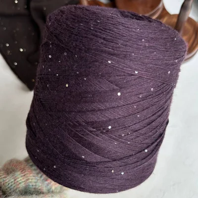 Бобина Kachinelli Merino (85% меринос, 4% хлопок, 11% пайетки), 310 м. (1158, Персия)