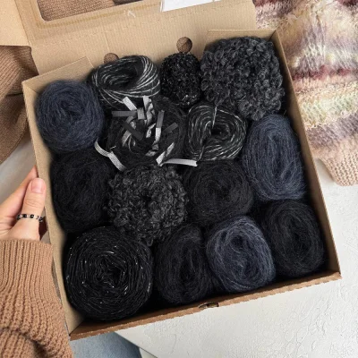 Набор на джемпер из коробочки Magic Box Italy (Черный Лебедь)