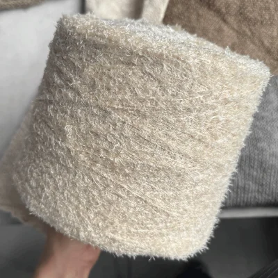 Бобина Latino (50% шелк, 50% вискоза), 480 м. (100, Молоко итальянца)