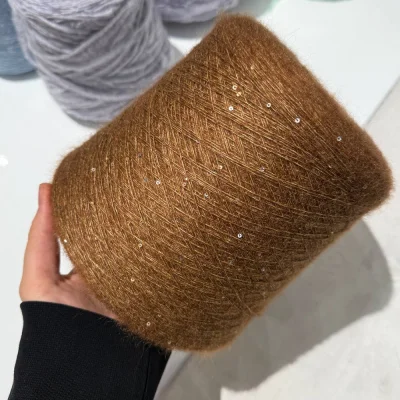 Бобина Pailette Silkid by WoolDom (62% кидмохер, 23% шелк малберри, 10% меринос, 5% пайетки), 800 м. (7251, Молочный шоколад)