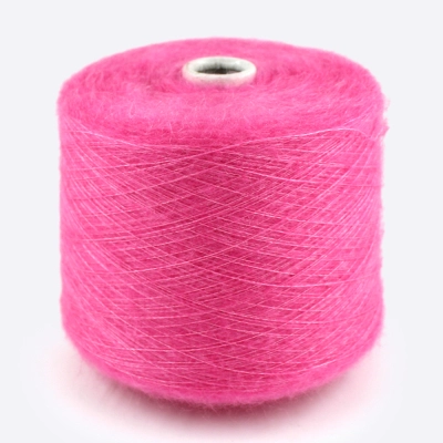 Бобина Silkid (70% кидмохер, 30% шелк), 850 м. (39, Барби Ольга)