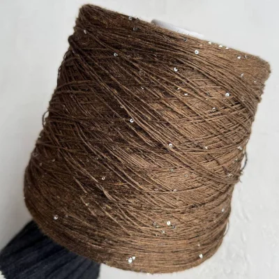 Бобина LINOSisik СИСИК  (72% лен, 20% шелк, 8% пайетки), 450 м. (9284, Ирис)