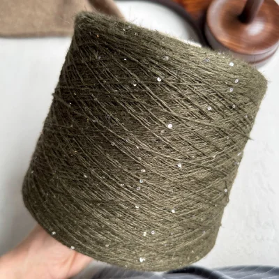 Бобина LINOSisik СИСИК  (72% лен, 20% шелк, 8% пайетки), 450 м. (21327 21323, Пушистый мох)