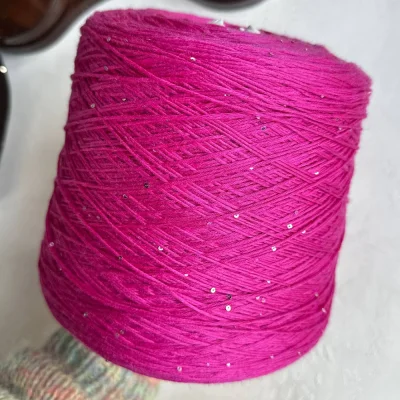 Бобина Kachinelli Merino (85% меринос, 4% хлопок, 11% пайетки), 310 м. (1154, Фуксия)