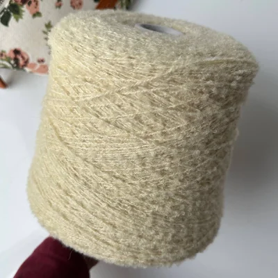 Бобина Cindy by Lanifico del Olivio (26% меринос экстрафайн, 26% беби альпака, 38% хлопок, 10% кашемир), 320 м. (1808, Ваниль)