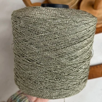 Бобина Pasha Papasha (42% хлопок, 20% лен, 24% Пл, 14% Па), 240 м. (1160, Олива)