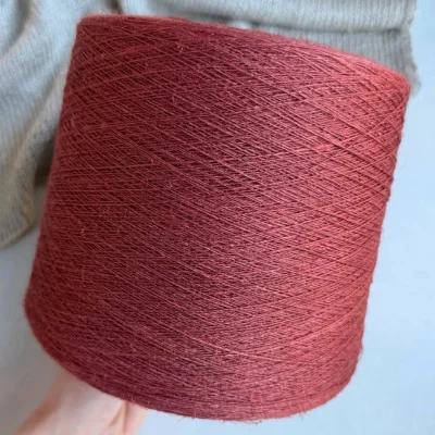 Бобина Lino Ambra (90% лен, 10% шелк), 700 м. (Red, Карминовый)