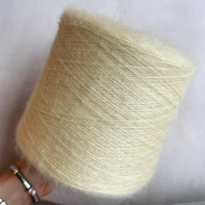 Бобина Silkid (70% кидмохер, 30% шелк), 850 м. (2323, Сливочное масло)