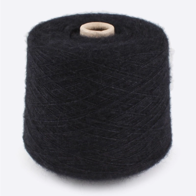 Бобина KIDSILK (70% кидмохер, 30% шелк), 900 м. (9008, Черная галактика)