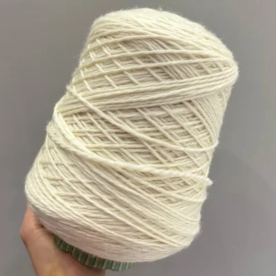 Бобина Louis Vuitton Stock Луи Виттон (Pireney 0E 4450, Молоко, 133 м, 100% меринос)