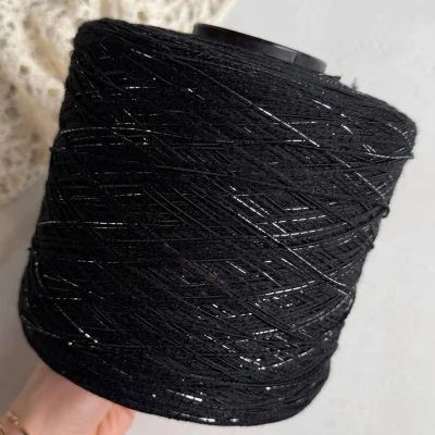 Бобина Love Me (80% хлопок, 15% шелк, 5% сияние), 340 м. (2614, Черная ночь)