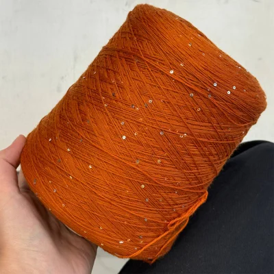 Бобина Aharmonia (90% меринос, 5% хлопок, 5% пайетки), 600 м. (2947, Тыквенный мармелад)