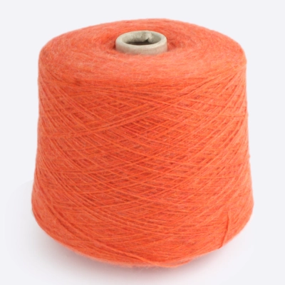 Бобина Nuvola (75% кашемир, 25% кидмохер), 430 м (1418, Морковный смузи)