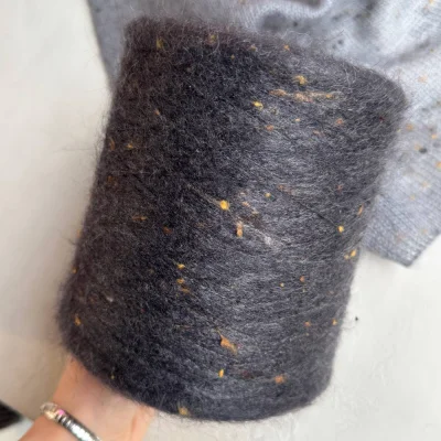 Бобина Silkid Tweed (62% кидмохер, 8% тенсел, 30% шелк), 850 м. (3312, Черный кардинал)