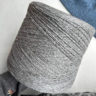 Бобина Yak in Love by Filcom (30% як, 20% кашемир, 10% меринос, 40% шелк), 400 м. (Acciaio, Сталь)