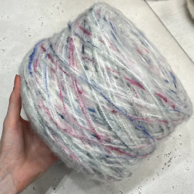 Бобина Soffio (23% кидмохер, 15% меринос, 50% Пэ, 12% Па), 220 м. (1821, Малина-голубика)